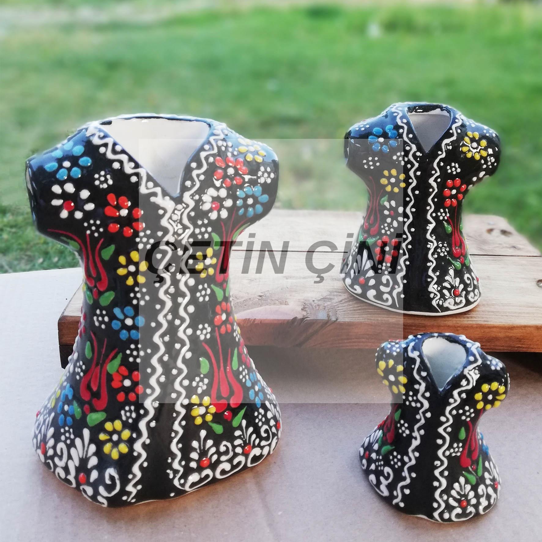 El%20İşlemesi%20Çini%203’lü%20Dantel%20Siyah%20Kaftan%20Seti