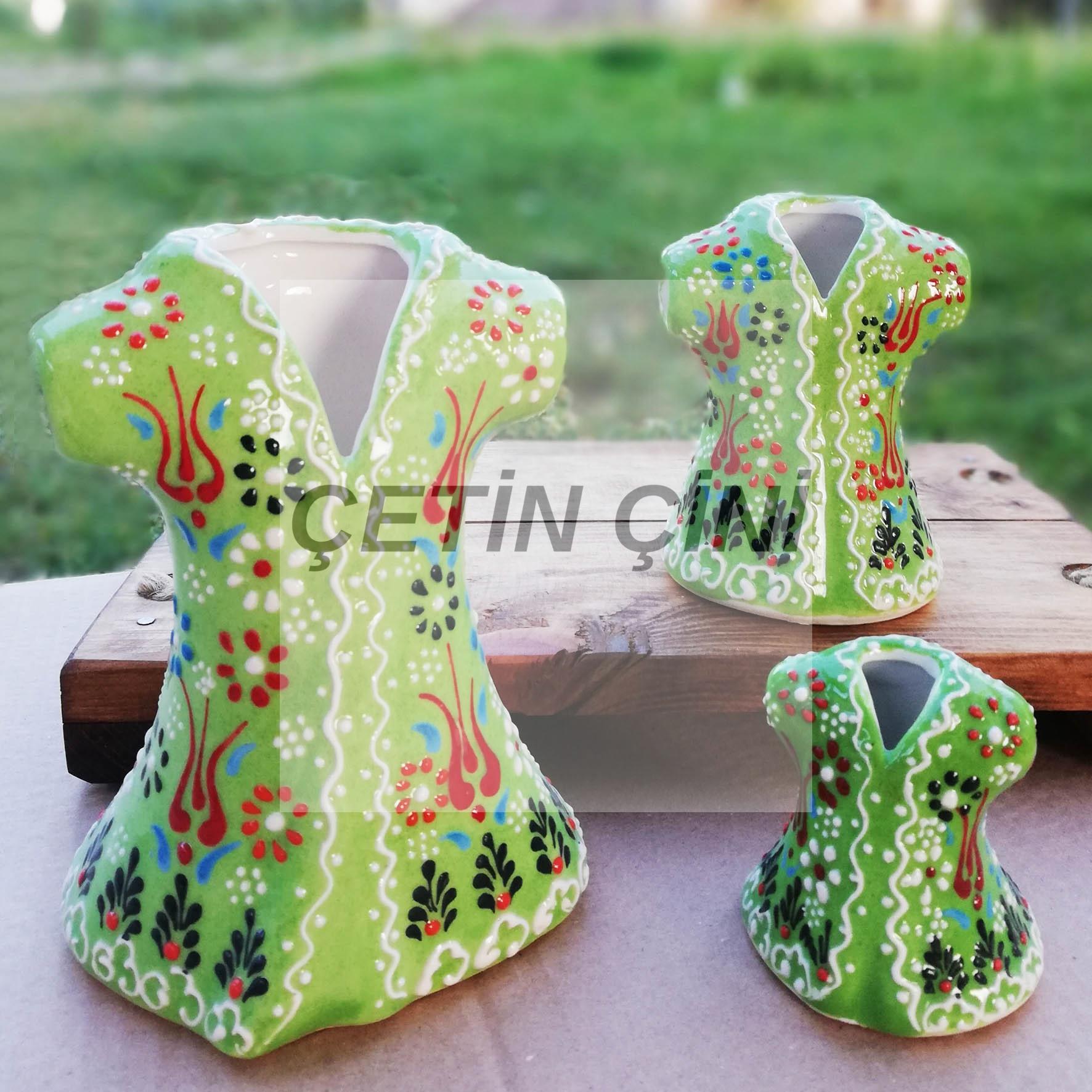 El%20İşlemesi%20Çini%203’lü%20Dantel%20Yeşil%20Kaftan%20Seti